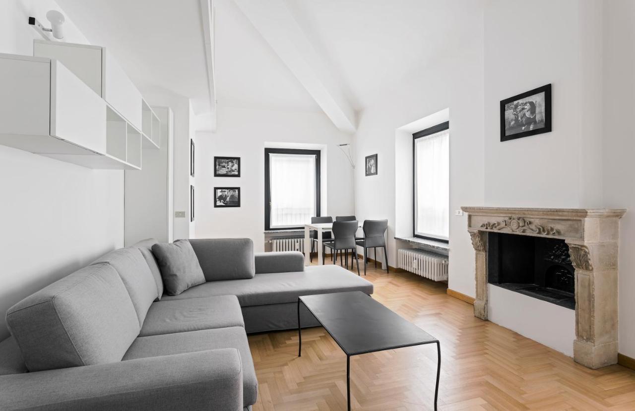 Апартаменти Living Brera, A Unique Experience - Vicolo Fiori Мілан Екстер'єр фото