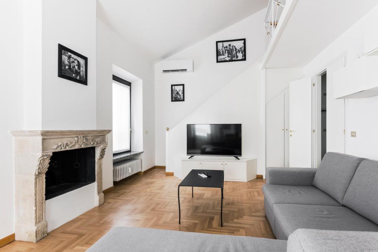 Апартаменти Living Brera, A Unique Experience - Vicolo Fiori Мілан Екстер'єр фото