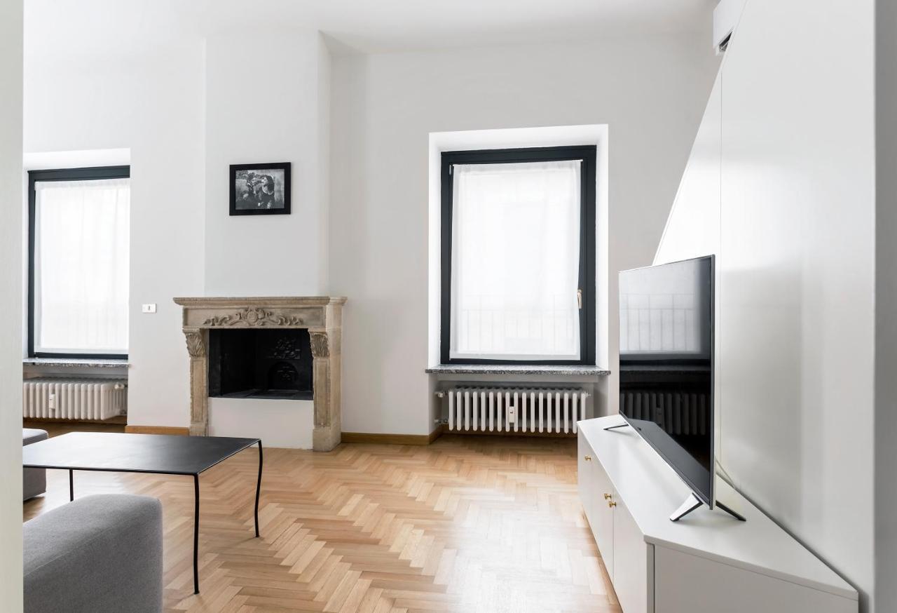 Апартаменти Living Brera, A Unique Experience - Vicolo Fiori Мілан Екстер'єр фото