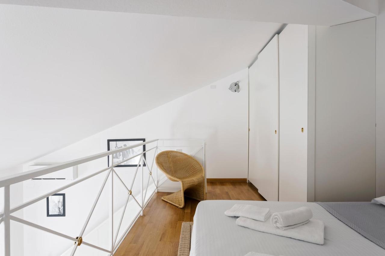 Апартаменти Living Brera, A Unique Experience - Vicolo Fiori Мілан Екстер'єр фото